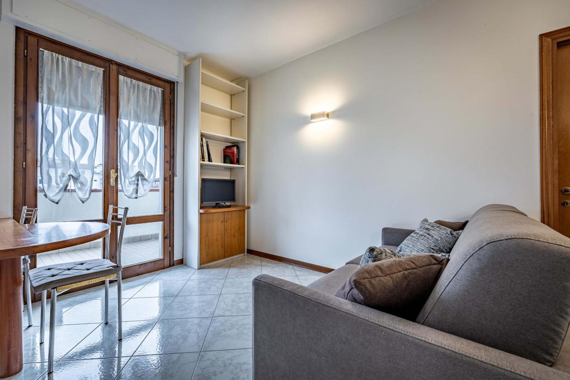 Yd Quiet Leopolda With Parking Florencia
